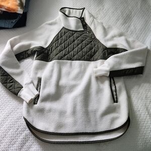 Vinrage Abercrombie & Fitch Cream and Olive Quilted Pullover Jacket S